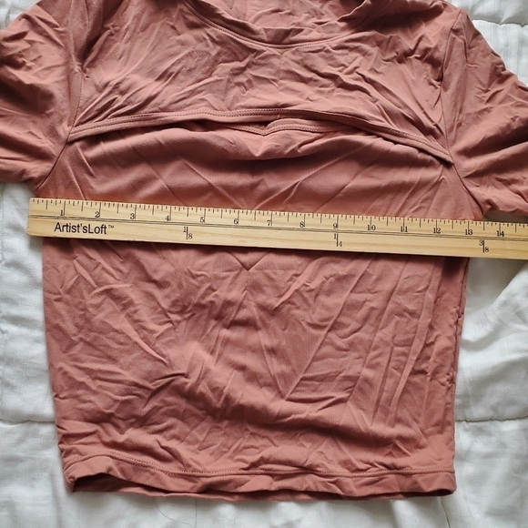 Alphalete Ultrasoft Keyhole Long Sleeve - Blush - Picture 4 of 7